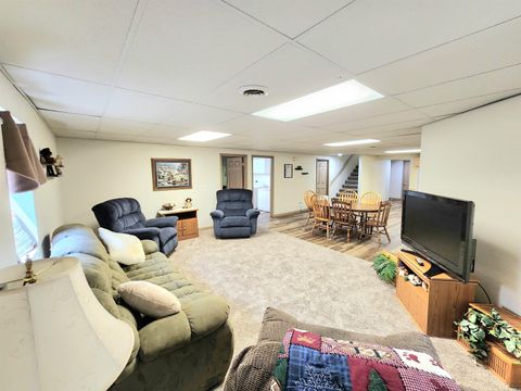 Tiny photo for 473 14th St. SE St, Sioux Center, IA 51250 (MLS # 832062)