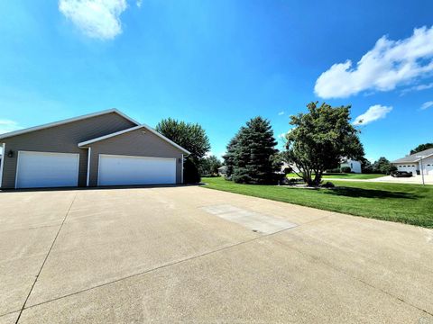 Tiny photo for 473 14th St. SE St, Sioux Center, IA 51250 (MLS # 832062)