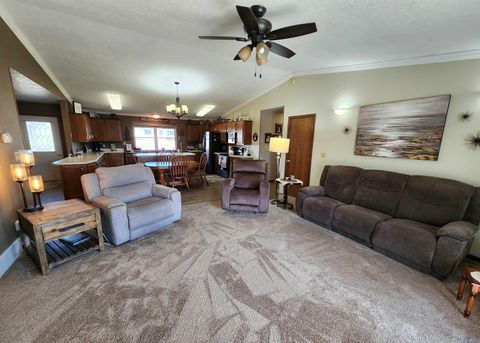 Tiny photo for 473 14th St. SE St, Sioux Center, IA 51250 (MLS # 832062)