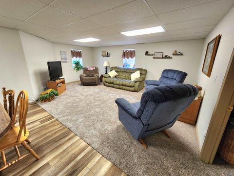 Tiny photo for 473 14th St. SE St, Sioux Center, IA 51250 (MLS # 832062)