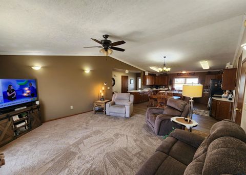 Tiny photo for 473 14th St. SE St, Sioux Center, IA 51250 (MLS # 832062)