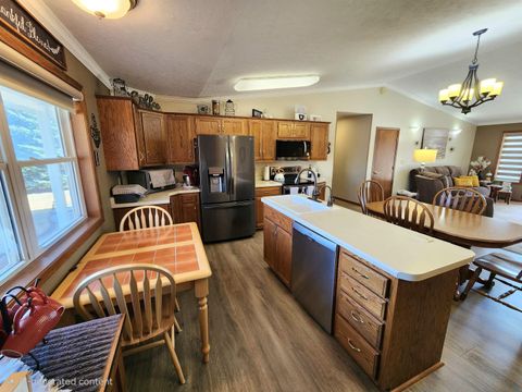 Tiny photo for 473 14th St. SE St, Sioux Center, IA 51250 (MLS # 832062)