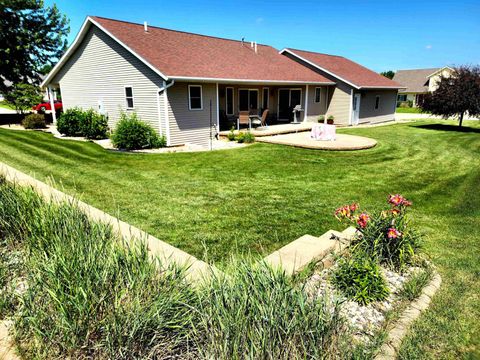 Tiny photo for 473 14th St. SE St, Sioux Center, IA 51250 (MLS # 832062)