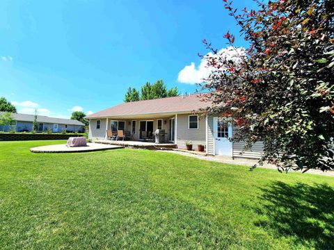 Tiny photo for 473 14th St. SE St, Sioux Center, IA 51250 (MLS # 832062)