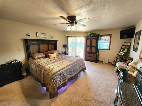 Tiny photo for 473 14th St. SE St, Sioux Center, IA 51250 (MLS # 832062)