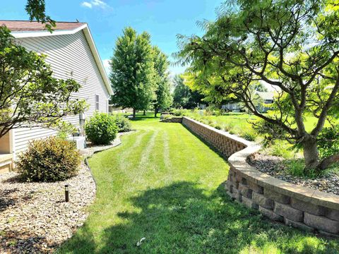 Tiny photo for 473 14th St. SE St, Sioux Center, IA 51250 (MLS # 832062)