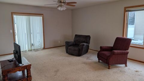 Tiny photo for 1467 7th Ave SE Ave, Sioux Center, IA 51250 (MLS # 832146)