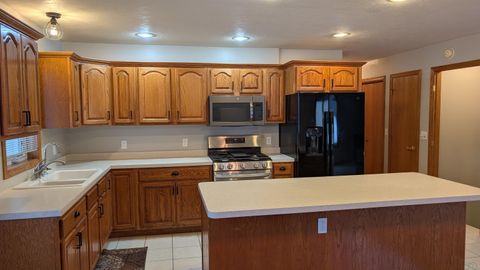 Tiny photo for 1467 7th Ave SE Ave, Sioux Center, IA 51250 (MLS # 832146)