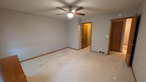 Tiny photo for 1467 7th Ave SE Ave, Sioux Center, IA 51250 (MLS # 832146)