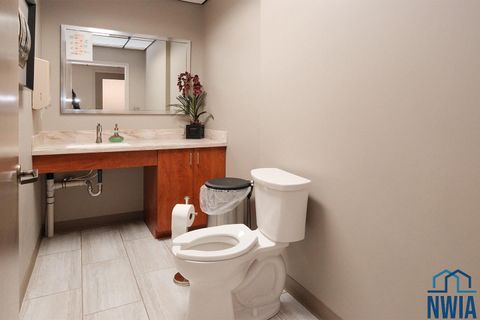 Tiny photo for 132 N Main Ave, Sioux Center, IA 51250 (MLS # 830790)