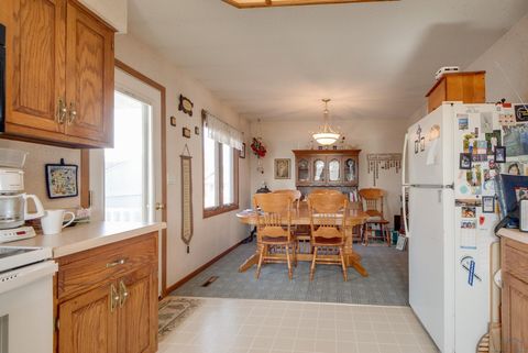 Tiny photo for 304 Frankfort Ave SE Ave, Orange City, IA 51041 (MLS # 832237)