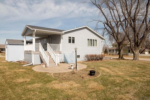Tiny photo for 304 Frankfort Ave SE Ave, Orange City, IA 51041 (MLS # 832237)
