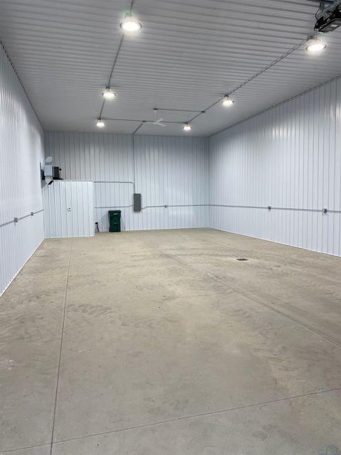 Tiny photo for 616 17th St SE Unit #13, Orange City, IA 51041 (MLS # 831886)