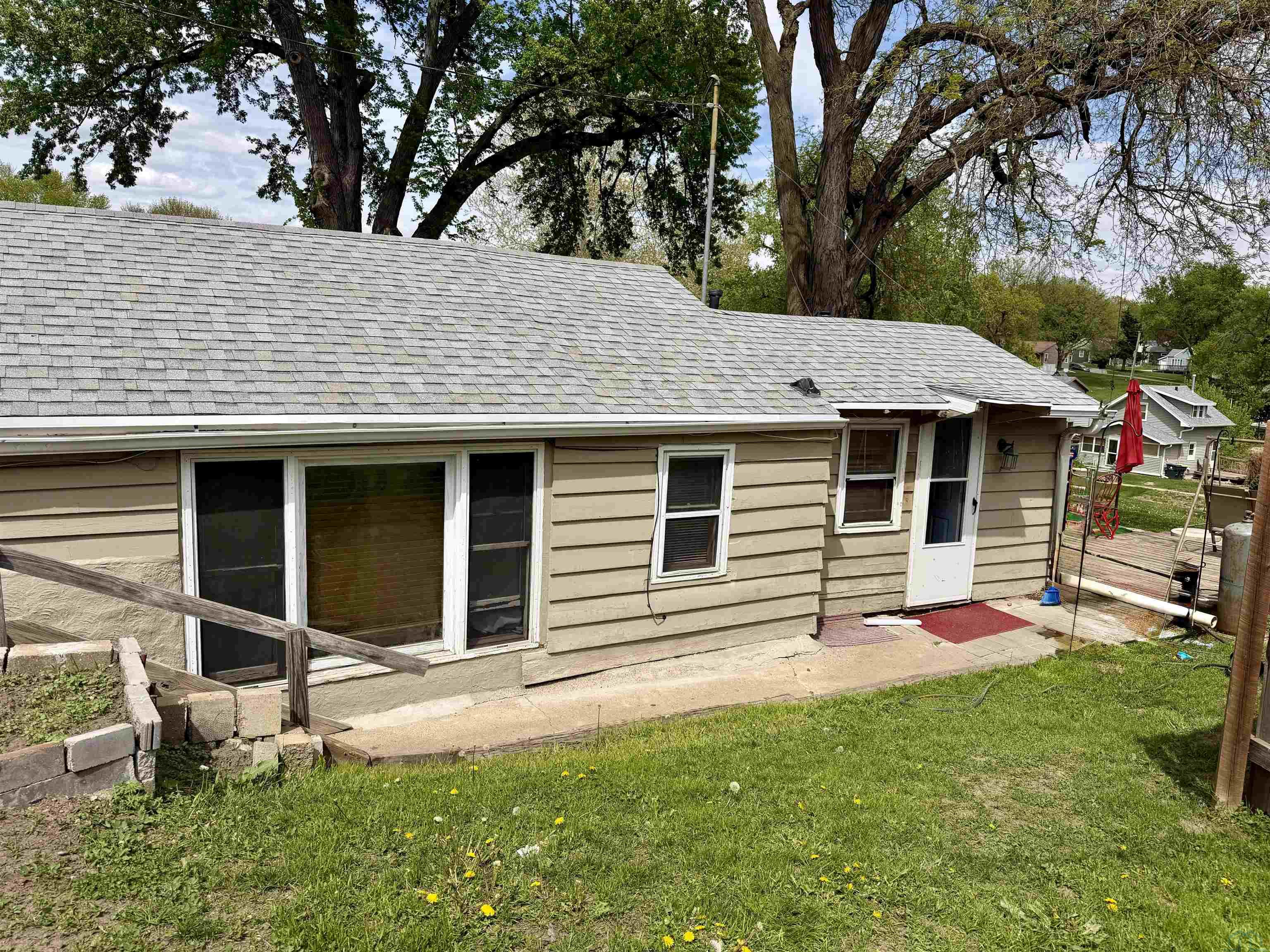 Photo 1 of 15 — 2729 S. Palmetto St., Sioux City, IA 51106