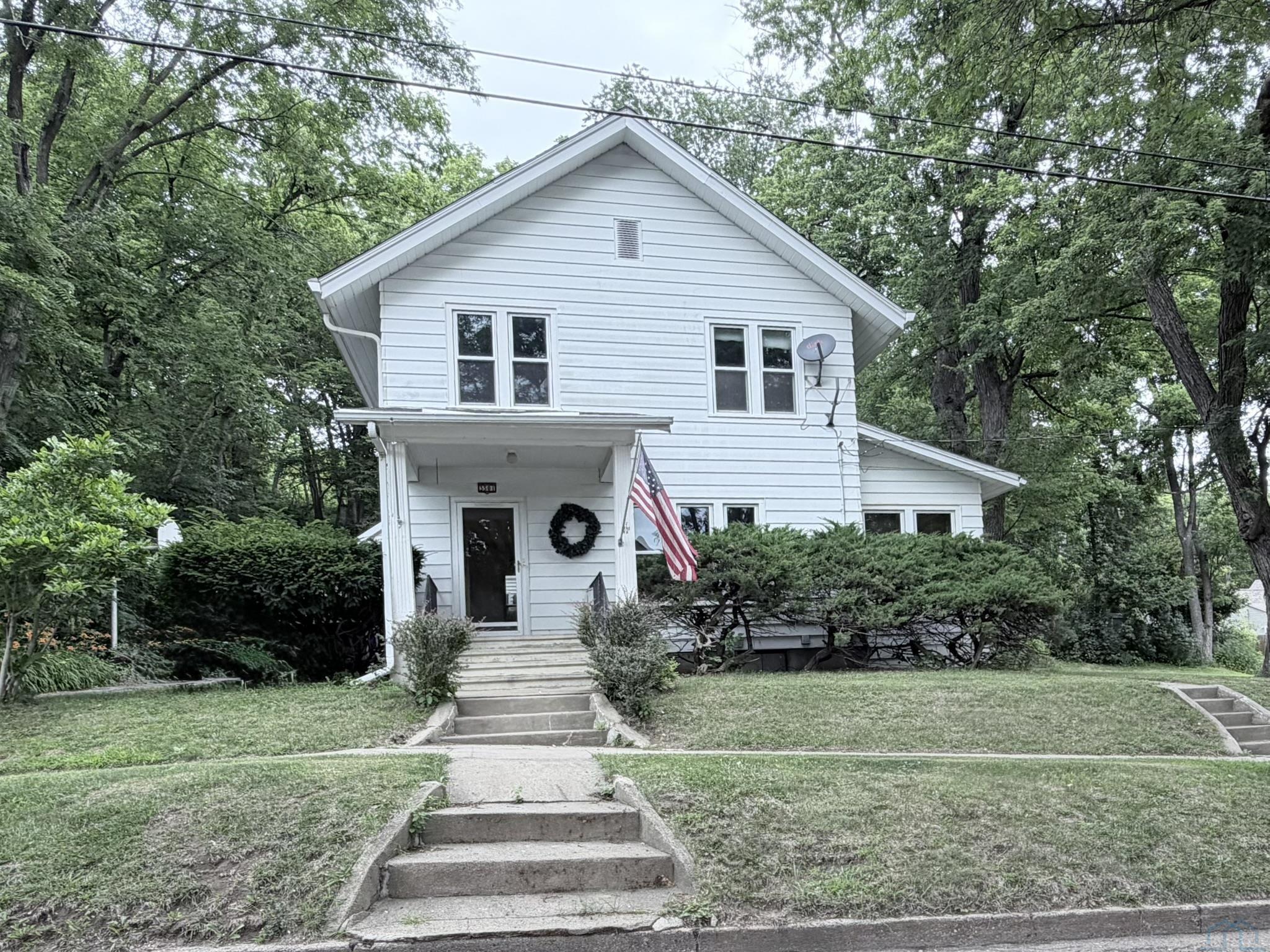 Photo 1 of 43 — 3501 42nd St., Sioux City, IA 51108