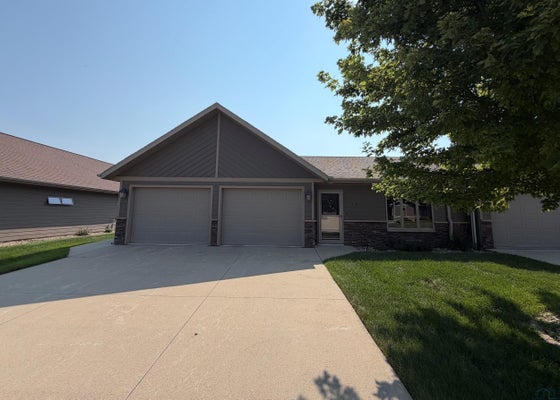 319 24TH AVE, SHELDON, IA 51201 - Image 51e5f2a5be91ec9fcffdd70b684ee26b/3484897920