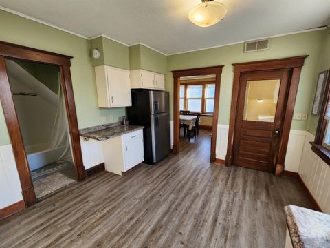 Tiny photo for 105 2nd Ave NE Ave, Sioux Center, IA 51250 (MLS # 831530)