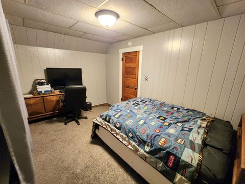 Tiny photo for 105 2nd Ave NE Ave, Sioux Center, IA 51250 (MLS # 831530)