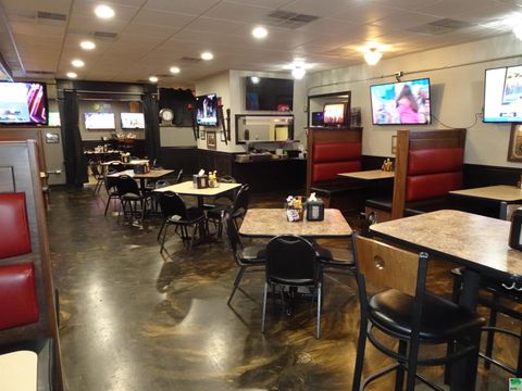 Tiny photo for 1113 S 2nd Avenue, Sheldon, IA 51201 (MLS # 828747)