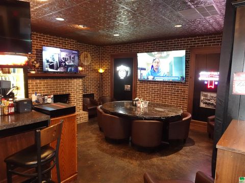 Tiny photo for 1113 S 2nd Avenue, Sheldon, IA 51201 (MLS # 828747)