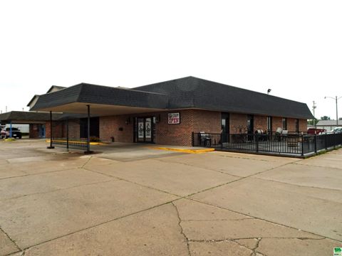 Photo of 1113 S 2nd Avenue, Sheldon, IA 51201 (MLS # 828747)