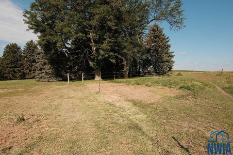 Tiny photo for 3052 380th Street, Sioux Center, IA 51250 (MLS # 830716)