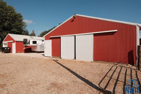 Tiny photo for 3052 380th Street, Sioux Center, IA 51250 (MLS # 830716)
