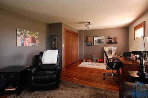 Tiny photo for 3052 380th Street, Sioux Center, IA 51250 (MLS # 830716)