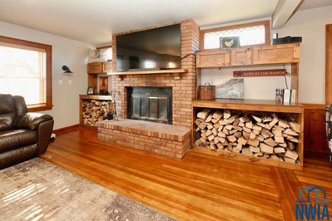 Tiny photo for 3052 380th Street, Sioux Center, IA 51250 (MLS # 830716)