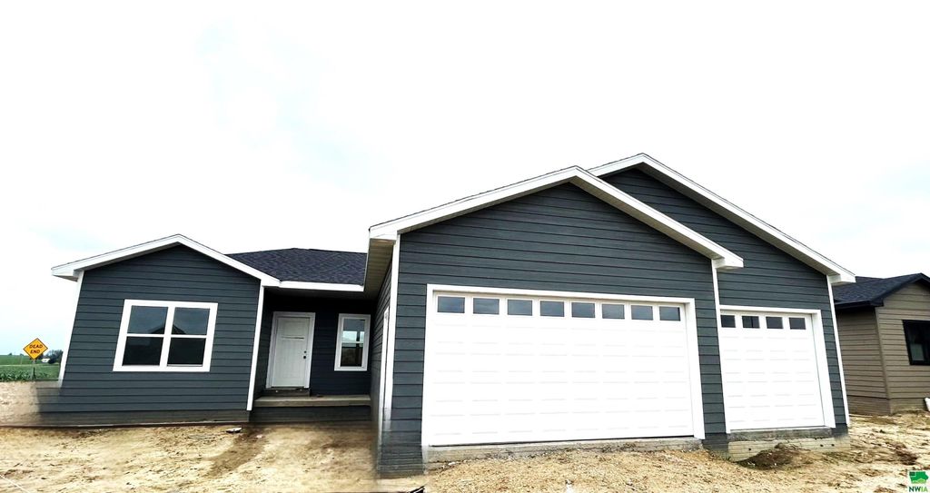 Photo of 710 17th St SE, Orange City, IA 51041 (MLS # 828498)