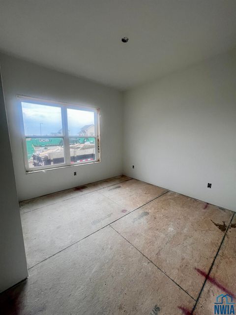 Tiny photo for 710 17th St SE, Orange City, IA 51041 (MLS # 828498)