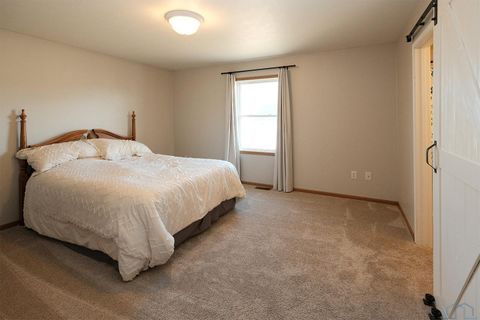 Tiny photo for 1303 11th Avenue NE Ave, Sioux Center, IA 51250 (MLS # 831970)