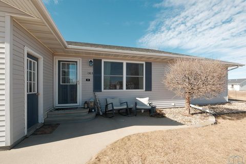 Tiny photo for 1303 11th Avenue NE Ave, Sioux Center, IA 51250 (MLS # 831970)