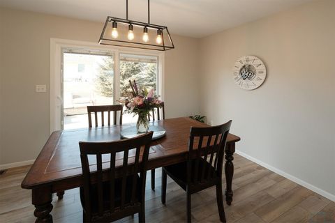 Tiny photo for 1303 11th Avenue NE Ave, Sioux Center, IA 51250 (MLS # 831970)