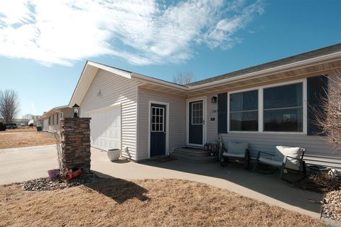 Tiny photo for 1303 11th Avenue NE Ave, Sioux Center, IA 51250 (MLS # 831970)
