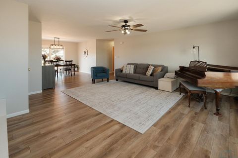 Tiny photo for 1303 11th Avenue NE Ave, Sioux Center, IA 51250 (MLS # 831970)