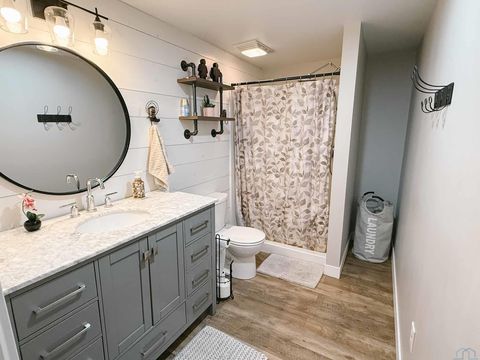 Tiny photo for 509 Iowa Ave SW Ave, Orange City, IA 51041 (MLS # 832265)