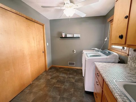 Tiny photo for 509 Iowa Ave SW Ave, Orange City, IA 51041 (MLS # 832265)