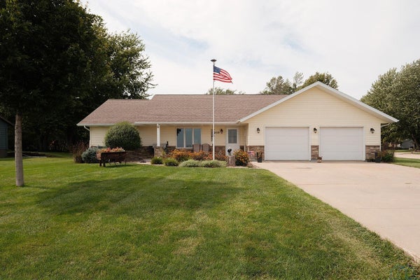 509 13TH AVE NE, SIOUX CENTER, IA 51250 - Image 5e2c9e5f310985c446e1304a4e1e09e9/3577405935