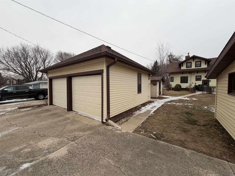 Tiny photo for 1016 9th Street, Sheldon, IA 51201 (MLS # 831668)