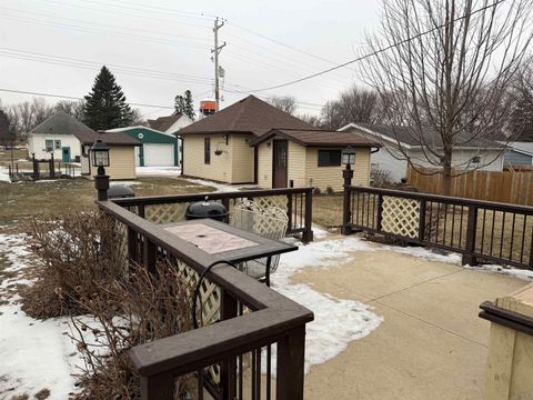 Tiny photo for 1016 9th Street, Sheldon, IA 51201 (MLS # 831668)