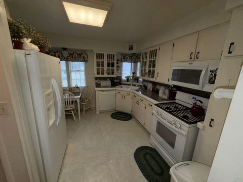 Tiny photo for 1016 9th Street, Sheldon, IA 51201 (MLS # 831668)