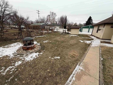 Tiny photo for 1016 9th Street, Sheldon, IA 51201 (MLS # 831668)