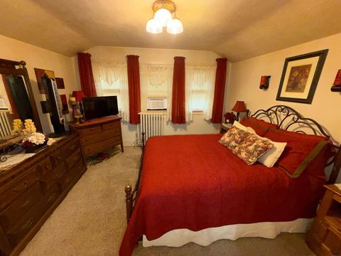 Tiny photo for 1016 9th Street, Sheldon, IA 51201 (MLS # 831668)