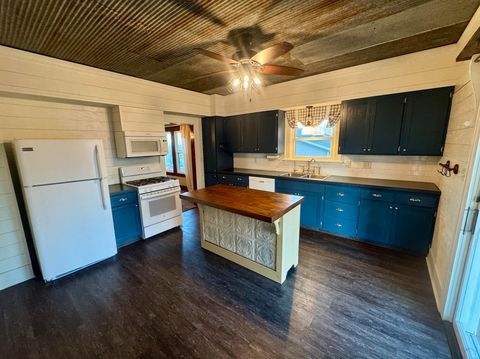 Tiny photo for 404 9th St, Alton, IA 51003 (MLS # 831738)