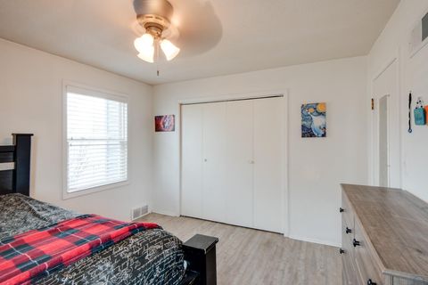 Tiny photo for 112 6th St NW St, Orange City, IA 51041 (MLS # 831973)