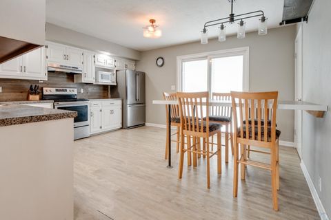 Tiny photo for 112 6th St NW St, Orange City, IA 51041 (MLS # 831973)