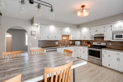 Tiny photo for 112 6th St NW St, Orange City, IA 51041 (MLS # 831973)