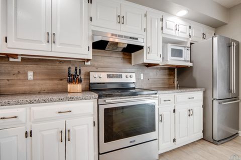 Tiny photo for 112 6th St NW St, Orange City, IA 51041 (MLS # 831973)