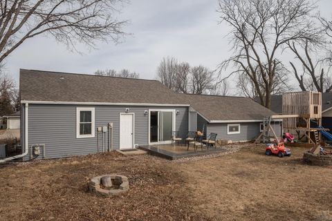 Tiny photo for 112 6th St NW St, Orange City, IA 51041 (MLS # 831973)